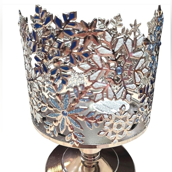 Bath & Body Works Glitter Snowflakes Candle Holder - Picture 3 of 3